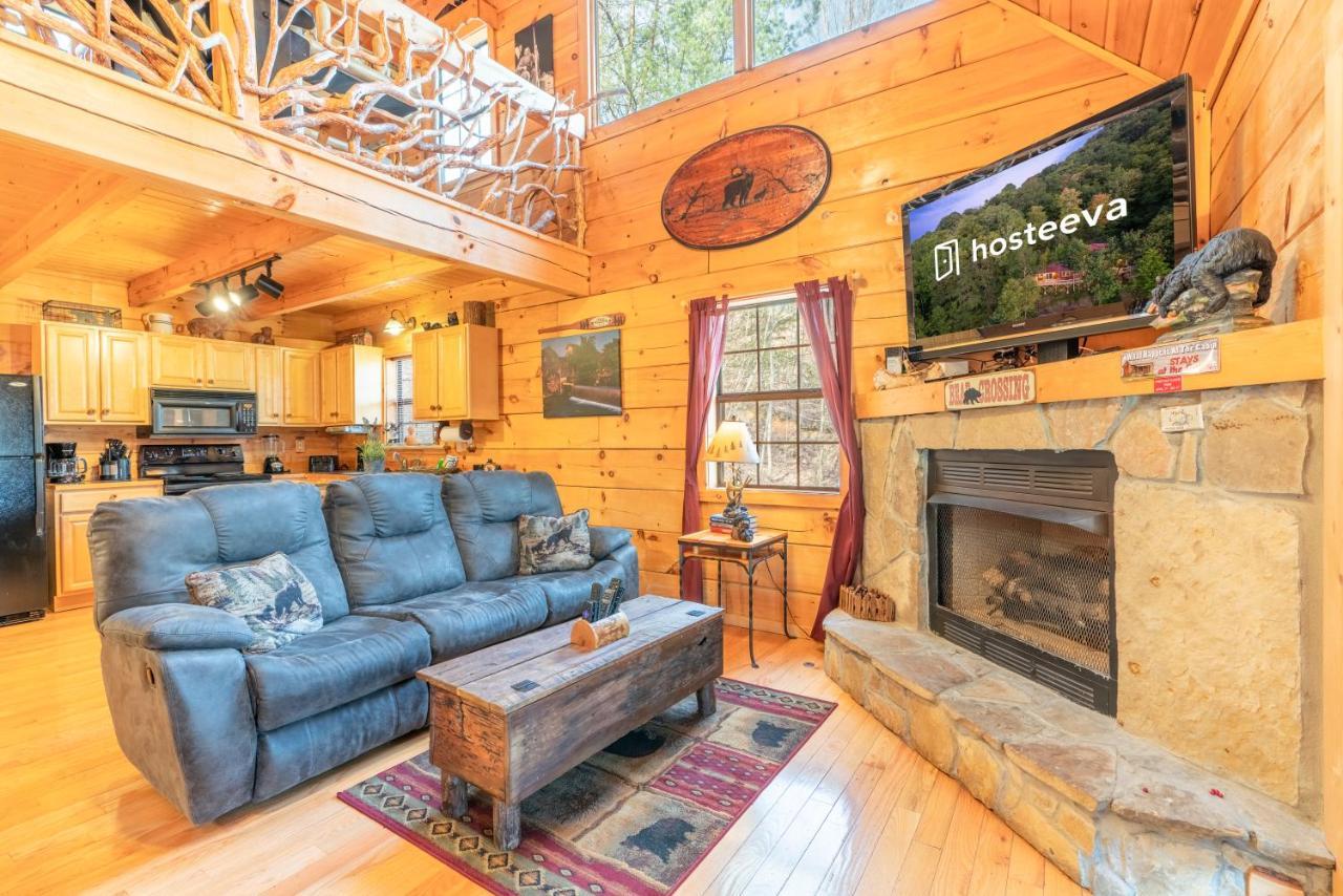 Moonshine Ridge Cabin With Hot Tub And Fire Pit Пиджен Фордж Екстериор снимка