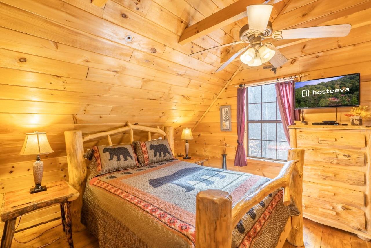 Moonshine Ridge Cabin With Hot Tub And Fire Pit Пиджен Фордж Екстериор снимка