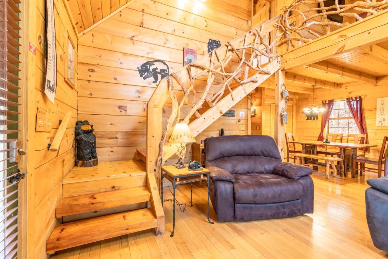 Moonshine Ridge Cabin With Hot Tub And Fire Pit Пиджен Фордж Екстериор снимка
